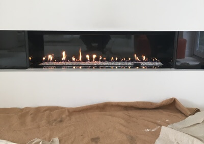 Restoration of a integrated gas fire
