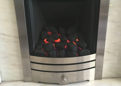 Fitting of a Charlton & Jenrick Paragon 2000 slide control inset gas fire - Stourbridge