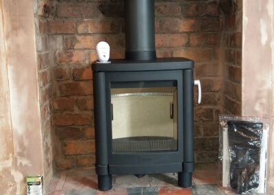 Contura 51L Woodburning Stove With Original Tiled Hearth & A 316 Graded Twin Wall Liner